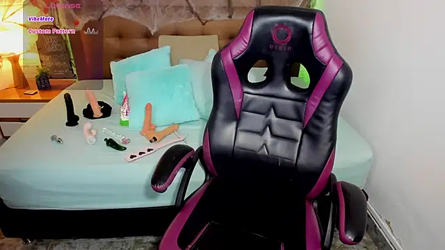 mila katts online show from 25, 10, 2025