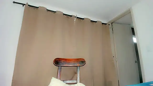 Genesis Sandoval online show from 19, 12, 2024