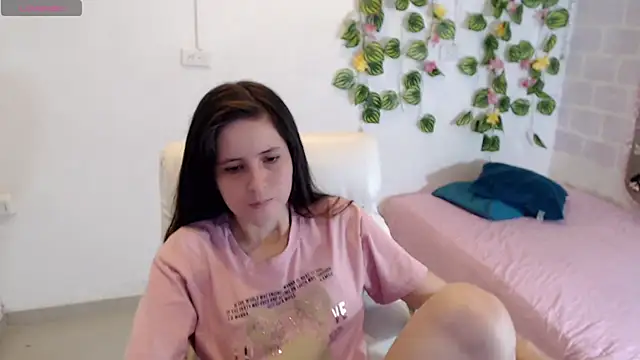 Snapshot of tania_sweet__ chatting on 9, 11, 2025 tania sweet online show from 9, 11, 2025