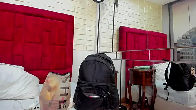 Tayra Siny online show from 15, 10, 2025