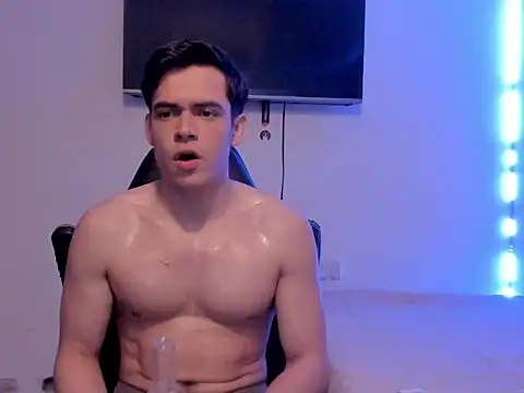 Snapshot of Lucian_Gomez_ chatting on 11, 10, 2025 Lucian Gomez online show from 11, 10, 2025