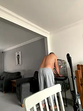 Snapshot of Garry831 chatting on 13, 10, 2025 Garry831 online show from 13, 10, 2025