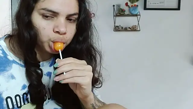 Nikkykora15 online show from 2, 11, 2025