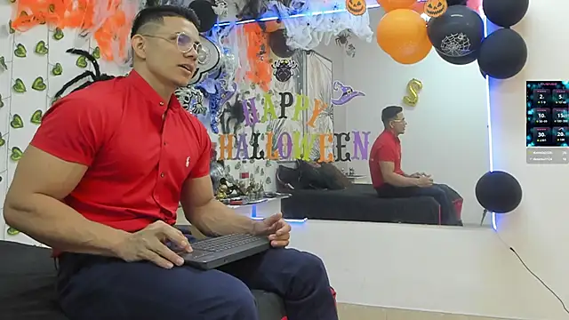 Snapshot of ChoreyTaiylor chatting on 12, 10, 2025 ChoreyTaiylor online show from 12, 10, 2025