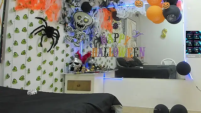 Snapshot of ChoreyTaiylor chatting on 22, 10, 2025 ChoreyTaiylor online show from 22, 10, 2025