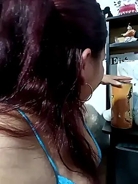 Snapshot of Alyona21 chatting on 22, 10, 2025 Alyona21 online show from 22, 10, 2025