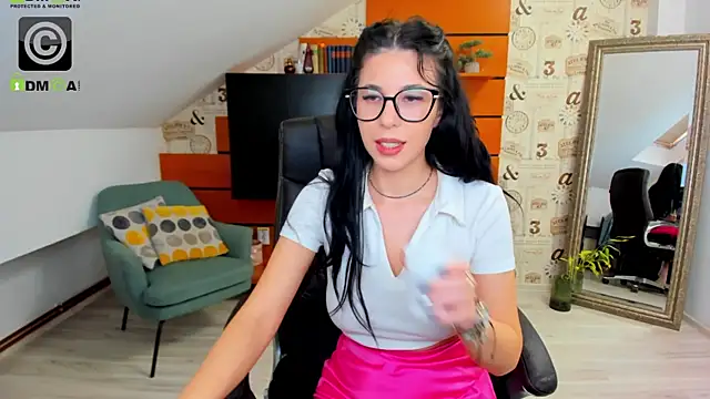 EmillyTaylor online show from 14, 12, 2024
