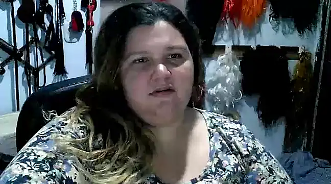 squirt322bbw online show from 25, 1, 2025