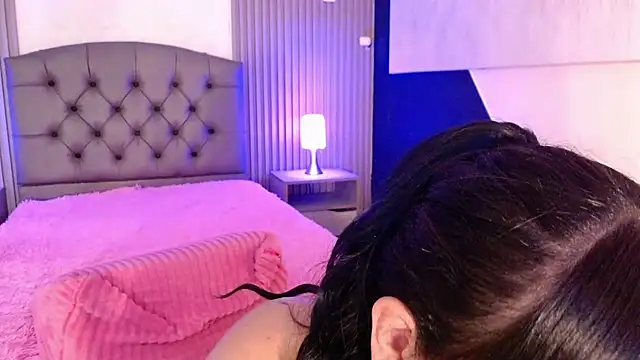 Snapshot of cheryl_hs chatting on 9, 10, 2025 cheryl hs online show from 9, 10, 2025