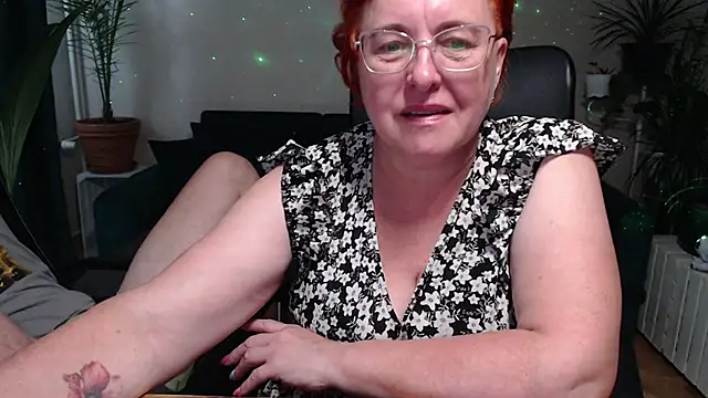 JoannaAndNeighbour online show from 9, 9, 2025