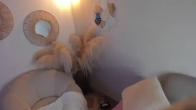 whiite snow online show from 20, 2, 2025