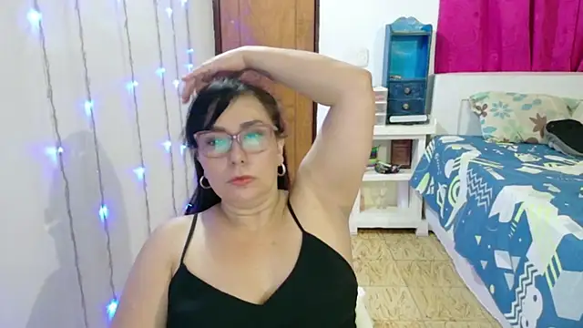 Snapshot of hottplay chatting on 14, 9, 2025 hottplay online show from 14, 9, 2025