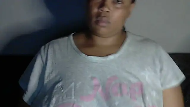 Snapshot of Sexy-queen99xx chatting on 17, 10, 2025 Sexy-queen99xx online show from 17, 10, 2025