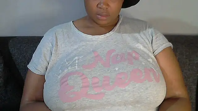 Snapshot of Sexy-queen99xx chatting on 28, 10, 2025 Sexy-queen99xx online show from 28, 10, 2025