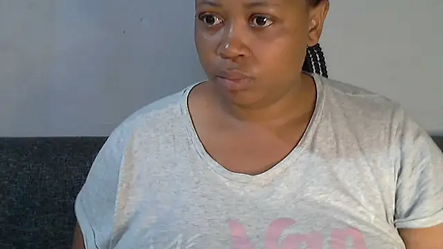 Snapshot of Sexy-queen99xx chatting on 29, 10, 2025 Sexy-queen99xx online show from 29, 10, 2025