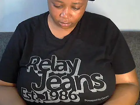 Snapshot of Sexy-queen99xx chatting on 11, 11, 2025 Sexy-queen99xx online show from 11, 11, 2025