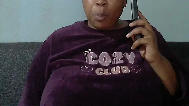 Snapshot of Sexy-queen99xx chatting on 16, 11, 2025 Sexy-queen99xx online show from 16, 11, 2025