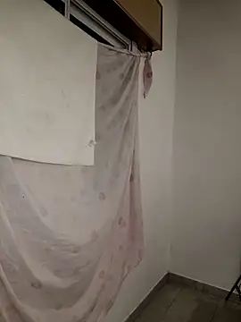 ZaraHoney online show from 1, 1, 2025