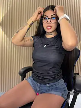 Snapshot of Sarasanders_4 chatting on 11, 3, 2026 Sarasanders 4 online show from 11, 3, 2026