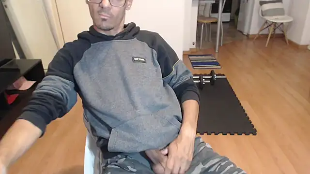 Snapshot of guachin_hunk chatting on 14, 10, 2025 guachin hunk online show from 14, 10, 2025