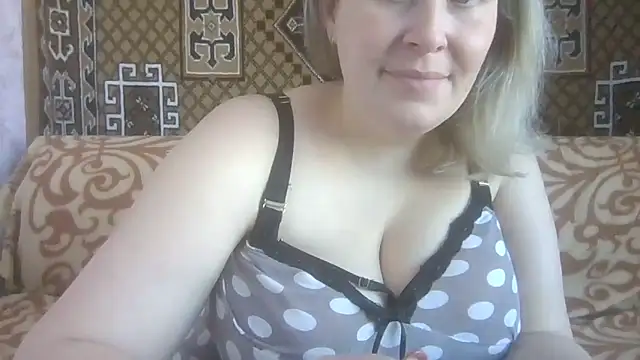 Snapshot of Diana_Britt chatting on 10, 3, 2026 Diana Britt online show from 10, 3, 2026