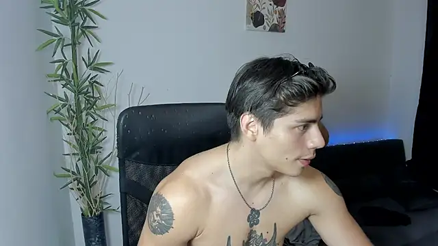 Snapshot of Giordano_Russo chatting on 29, 12, 2024 Giordano Russo online show from 29, 12, 2024