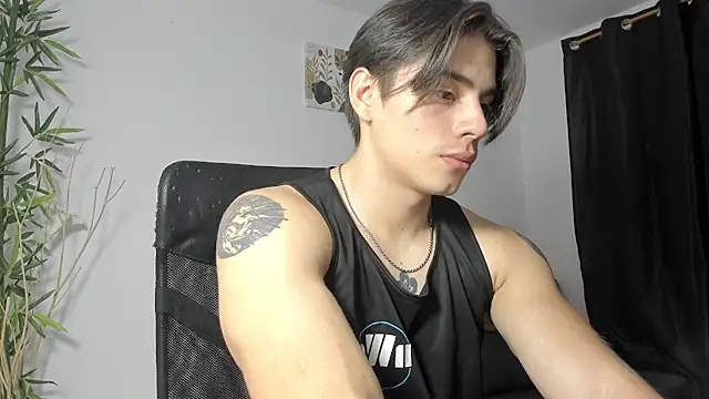 Snapshot of Giordano_Russo chatting on 3, 1, 2025 Giordano Russo online show from 3, 1, 2025