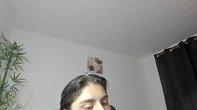 Snapshot of Giordano_Russo chatting on 4, 1, 2025 Giordano Russo online show from 4, 1, 2025