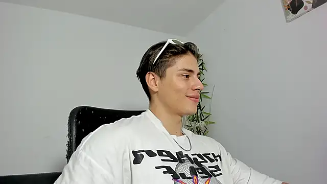 Snapshot of Giordano_Russo chatting on 15, 3, 2025 Giordano Russo online show from 15, 3, 2025