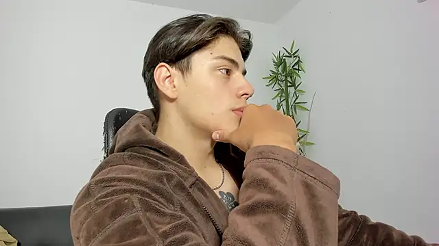 Snapshot of Giordano_Russo chatting on 19, 3, 2025 Giordano Russo online show from 19, 3, 2025
