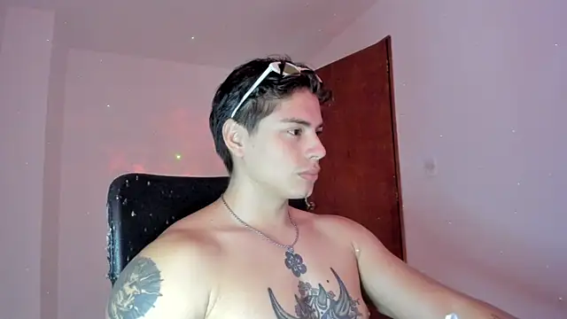 Snapshot of Giordano_Russo chatting on 12, 9, 2025 Giordano Russo online show from 12, 9, 2025