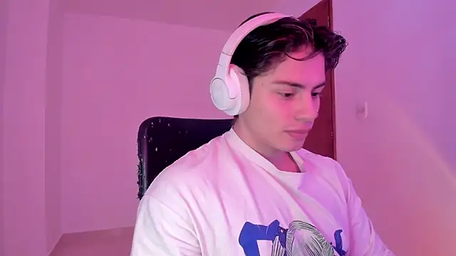 Snapshot of Giordano_Russo chatting on 12, 10, 2025 Giordano Russo online show from 12, 10, 2025