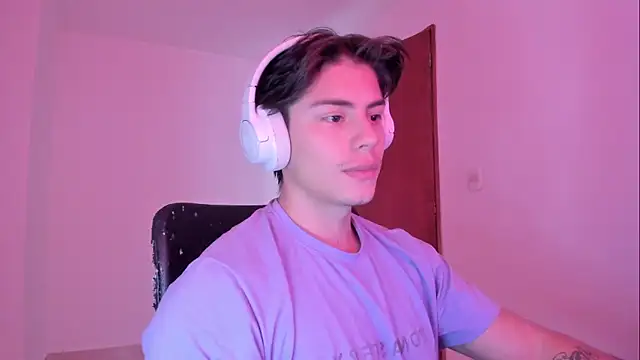 Snapshot of Giordano_Russo chatting on 18, 10, 2025 Giordano Russo online show from 18, 10, 2025