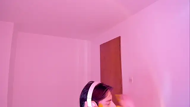 Snapshot of Giordano_Russo chatting on 8, 11, 2025 Giordano Russo online show from 8, 11, 2025