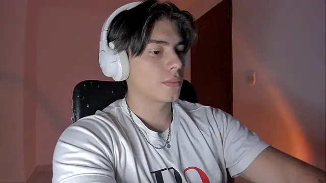 Snapshot of Giordano_Russo chatting on 14, 11, 2025 Giordano Russo online show from 14, 11, 2025