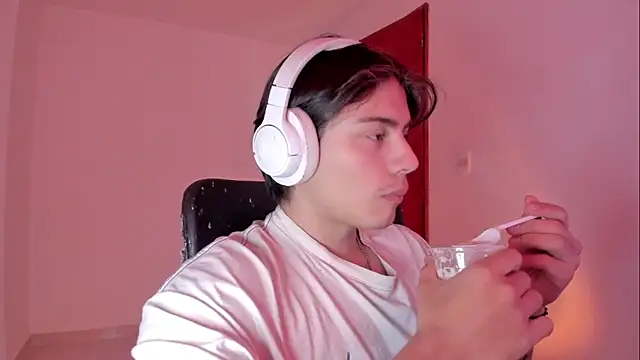 Snapshot of Giordano_Russo chatting on 15, 11, 2025 Giordano Russo online show from 15, 11, 2025