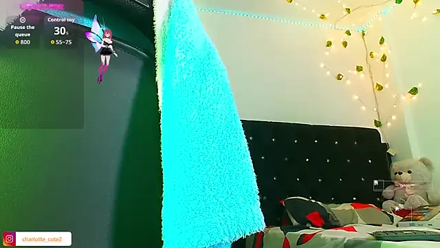 cute charlotte  online show from 23, 9, 2025