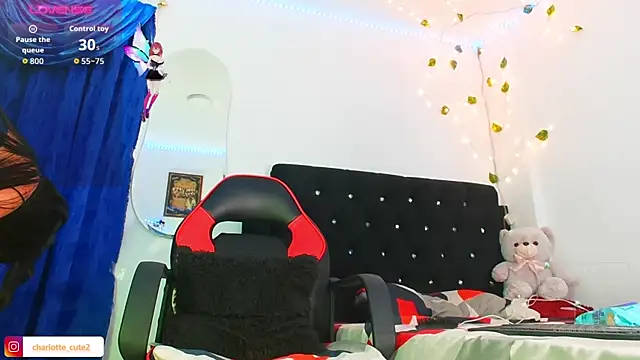 cute charlotte  online show from 26, 9, 2025