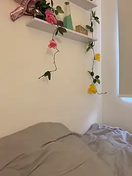 Snapshot of oriana_zoeee chatting on 1, 12, 2025 oriana zoeee online show from 1, 12, 2025