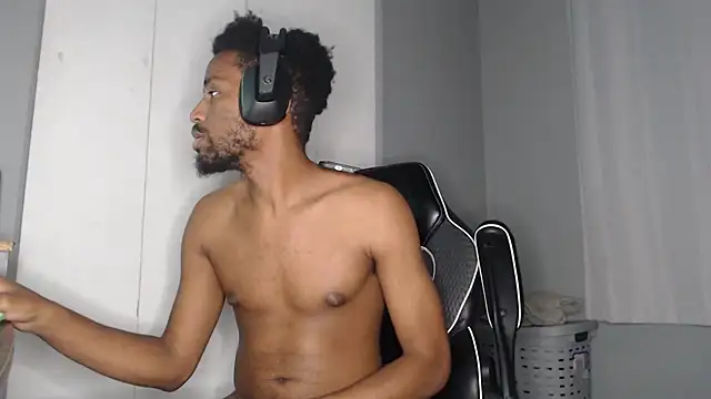 Snapshot of ChrisVacher chatting on 11, 12, 2024 ChrisVacher online show from 11, 12, 2024