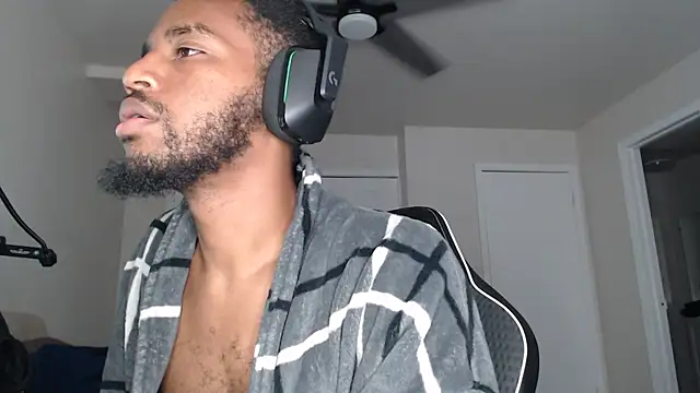 Snapshot of ChrisVacher chatting on 21, 9, 2025 ChrisVacher online show from 21, 9, 2025