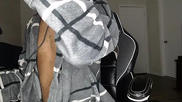 Snapshot of ChrisVacher chatting on 15, 12, 2025 ChrisVacher online show from 15, 12, 2025