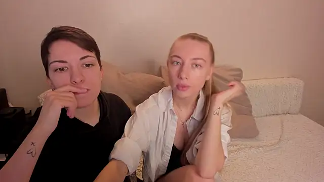 Snapshot of secret_dreams__ chatting on 11, 12, 2024 secret dreams online show from 11, 12, 2024