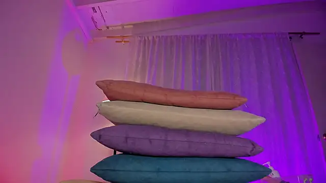 hot booty  online show from 10, 12, 2024