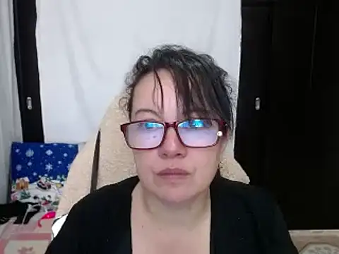 Sonialorens  online show from 13, 12, 2024