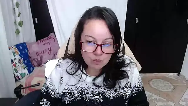 Sonialorens  online show from 17, 12, 2024