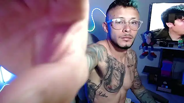 Snapshot of sebastian_horny chatting on 5, 10, 2025 sebastian horny online show from 5, 10, 2025