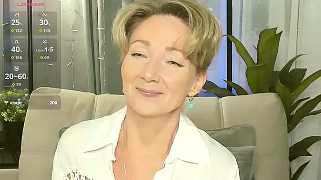 Snapshot of AkexandraFix chatting on 10, 11, 2025 AkexandraFix online show from 10, 11, 2025