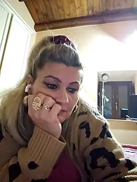 CRHYSTEL online show from 2, 1, 2025