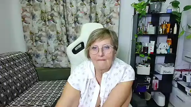 Snapshot of Selenna57 chatting on 28, 12, 2024 Selenna57 online show from 28, 12, 2024